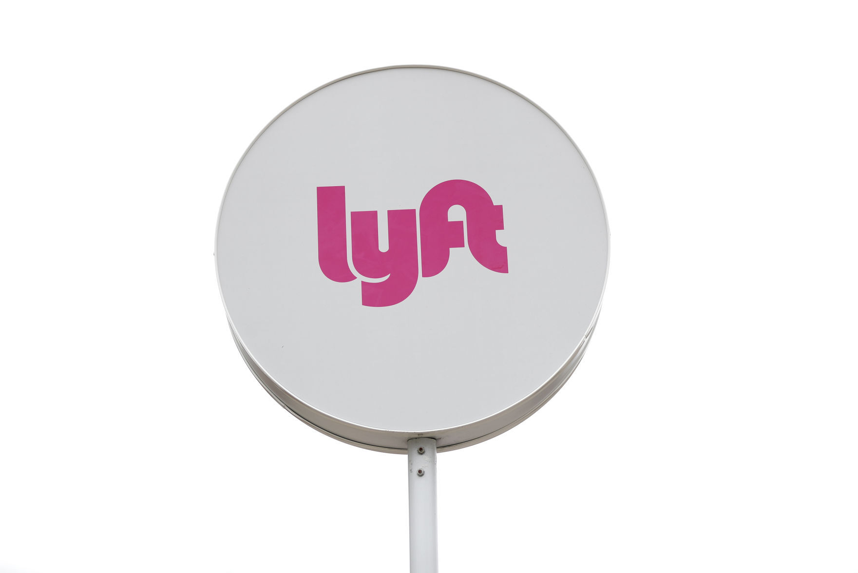 Earns Lyft